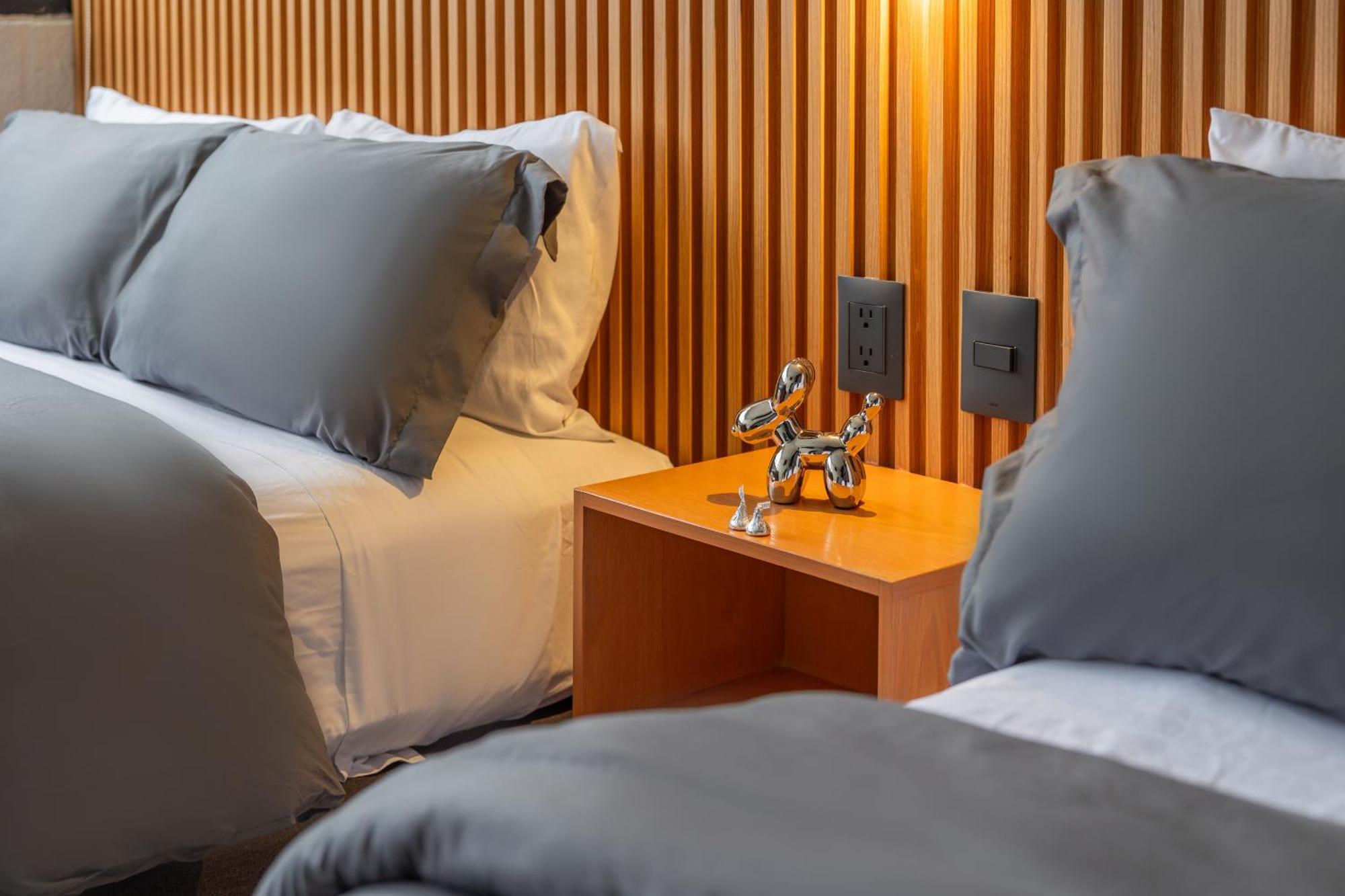 Posh Polanco Stay Tvs And Desks In Each Room Мехико Экстерьер фото