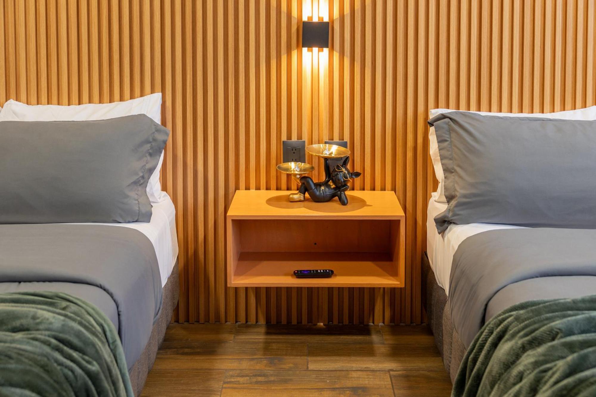 Posh Polanco Stay Tvs And Desks In Each Room Мехико Экстерьер фото